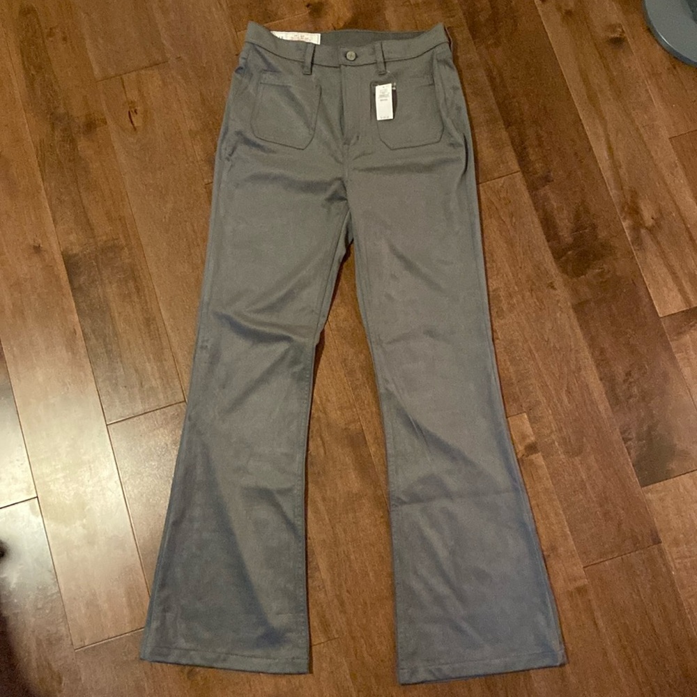 Gap size 29/8 high Rise Vegan Suede '70s Flare pants